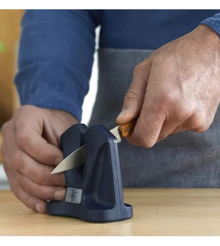 Opineli käsitsi teritaja