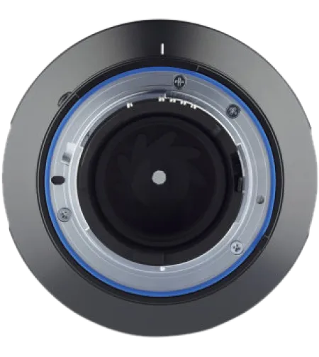 Zeiss Milvus 135mm f/2.0 Canon EF (ZE)